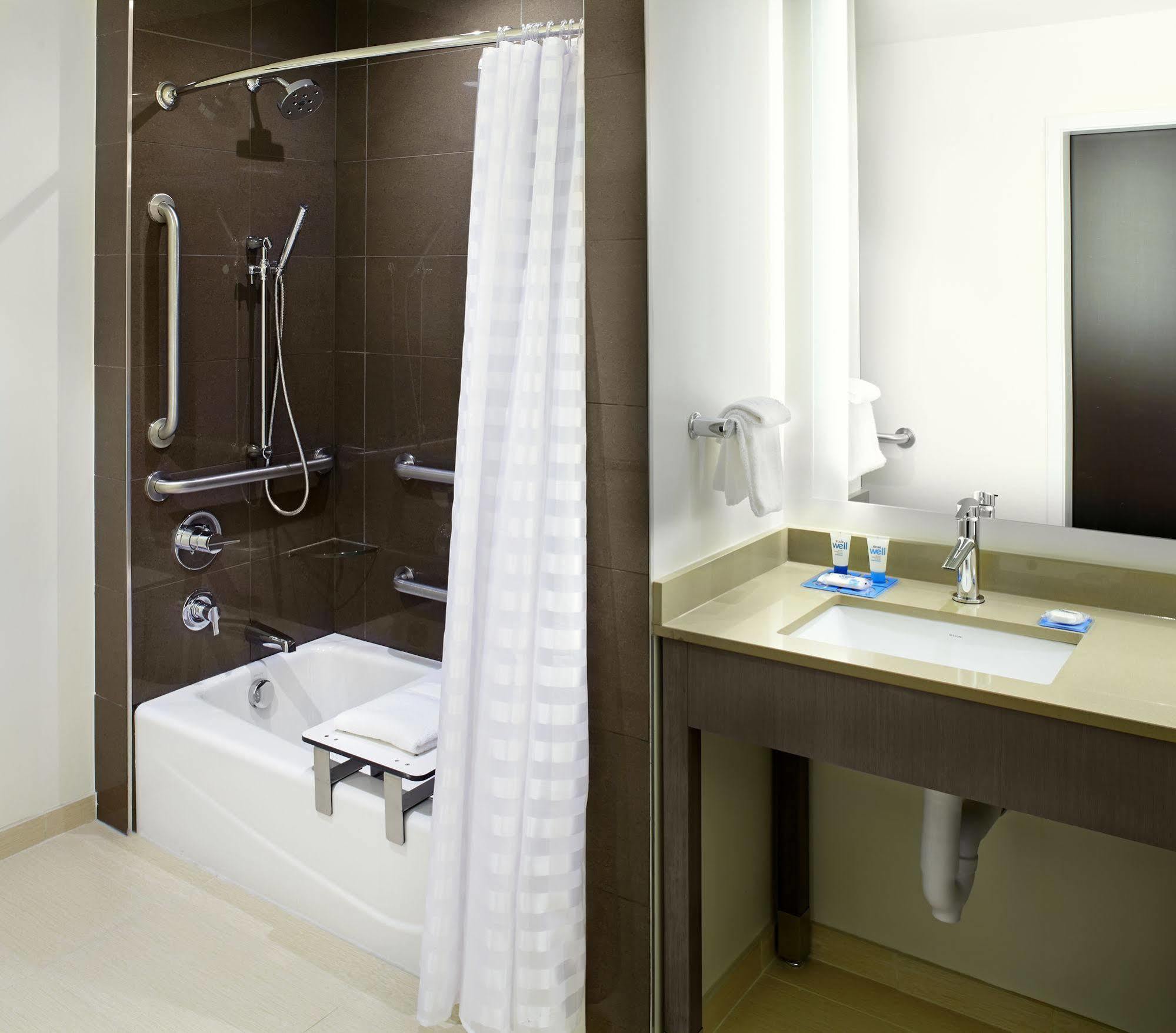 Hyatt House Pittsburgh Bloomfield Shadyside Hotel Ngoại thất bức ảnh